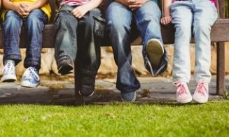 Unde se grăbește Generația Alpha? Jocuri, alcool, fumat și un risc ridicat de consum de droguri de la doar 10 ani