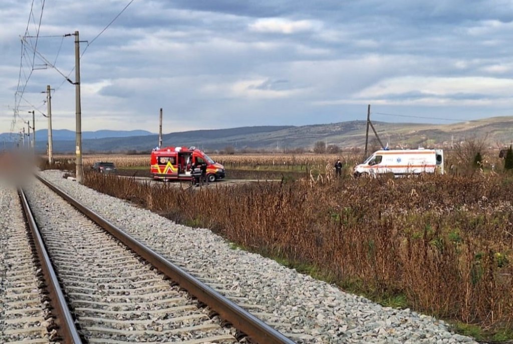 Accident grav de munca în Cluj: doi bărbați răniți în timp ce manipulau o șină de cale ferată