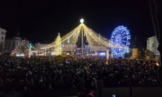 Start la sărbători! Târgul de Crăciun din Cluj-Napoca s-a deschis oficial cu un spectacol de lumini în Piața Unirii