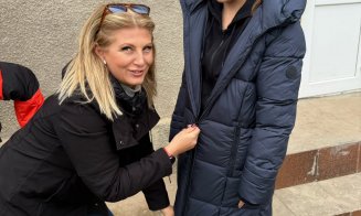 Clujeanca Rocsana Contraș a îmbrăcat 70 de copii din Rep. Moldova: „Vă imaginați un copil care abia își ține lacrimile pentru o geacă?”