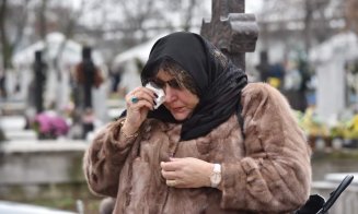 Șoșoacă s-a folosit de înmormântarea doctoriței Flavia Groșan pentru a relua teoriile conspiraționiste din pandemia de COVID-19