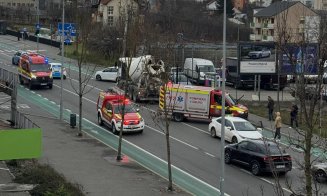 Accident între două mașini în Bună Ziua. Un bărbat a fost transportat la spital