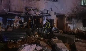 Explozie într-un apartament: patru victime identificate. Zonă evacuată și risc de prăbușire