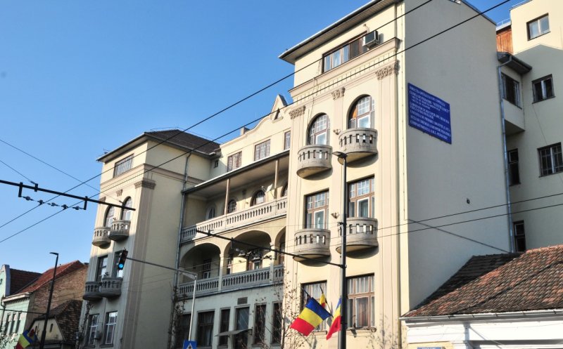 Mămică din Cluj, postare devenită virală după o internare la Pediatrie 1: „Noi, părinții, măturam, spălam pe jos, ștergeam tot ce puteam ca să nu stăm în mizerie”. Alți părinți o contrazic