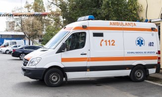 Incident șocant la o școală din Cluj: doi elevi de 9 ani s-au luat la bătaie, iar unul dintre ei a fost scos cu ambulanța din curte. Ce spun polițiștii