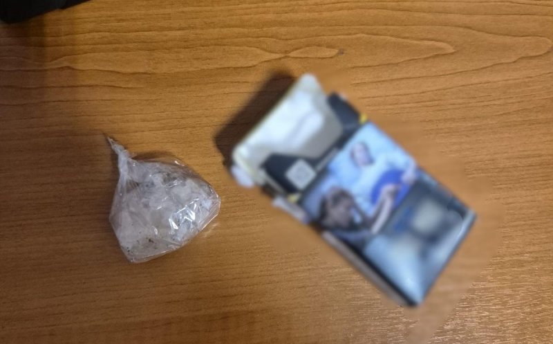 Traficanți periculoși, prinși la Cluj: droguri de mare risc vândute cu mii de lei pe tranzacție