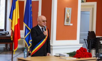 Peste 80 de cupluri premiate pentru 50 de ani de căsătorie. Primarul Emil Boc: „Arătăm aprecierea pentru cei care ne-au crescut și susținut”