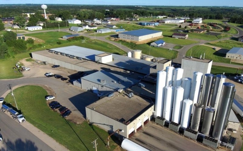 FrieslandCampina se extinde pe piața globală a proteinelor, în timp ce tranzacția Napolact așteaptă încă un răspuns. Unde investesc olandezii