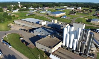 FrieslandCampina se extinde pe piața globală a proteinelor, în timp ce tranzacția Napolact așteaptă încă un răspuns. Unde investesc olandezii