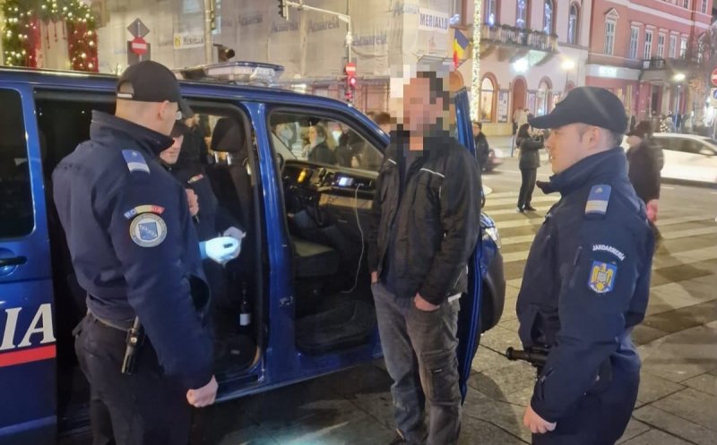 Jandarmii clujeni au depistat un hoț de portofele la Târgul de Crăciun din Piața Unirii. Cine este păgubitul