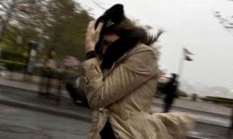 Ciclonul Cassio lovește România! Au fost emise avertizări Cod Galben de vânt puternic: rafale de 110 km/h