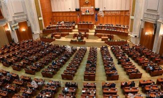 Moțiunea de cenzură împotriva Guvernului Bolojan va fi prezentată luni. Când va fi votată