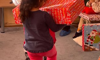 O zi pe care copiii din Vultureni nu o vor uita prea curând: Moș Niculae le-a citit scrisorile și a venit cu cadouri