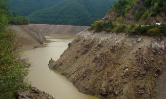 Imagini spectaculoase. Cum arată barajul de la Tarnița aproape gol
