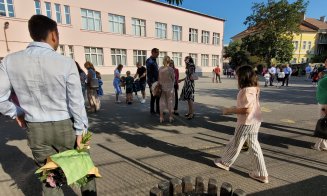 Zi liberă pentru părinți în prima zi de școală! Propunerea legislativă, adoptată tacit de Senat