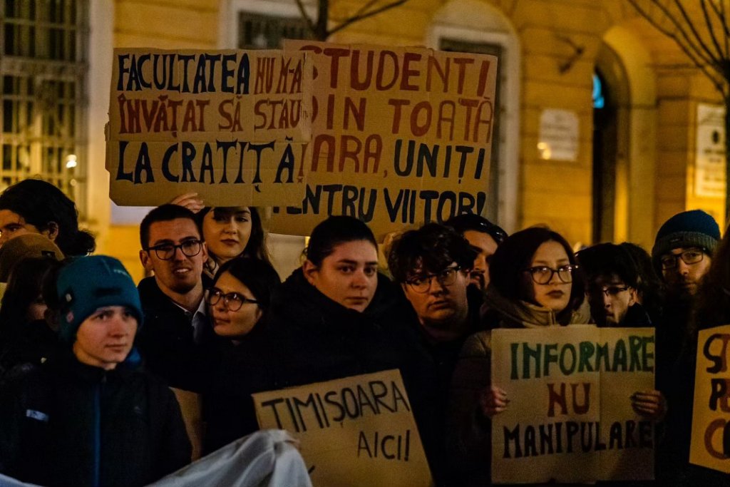 Protest anunțat la Cluj! Studenții ies în stradă împotriva măsurilor de austeritate: "Cerem bursele înapoi și demisia lui Daniel David"