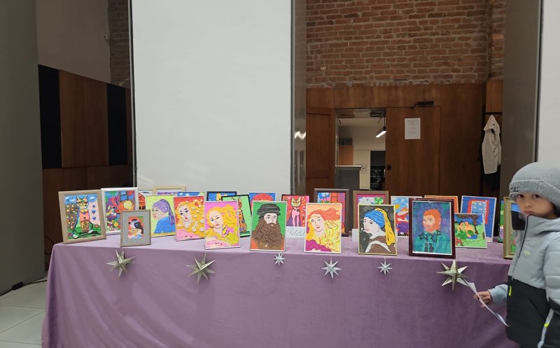 Seară magică de decembrie pentru talentații copii de la Școala „Liviu Rebreanu"