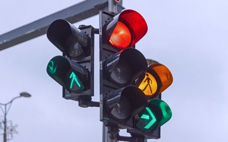 Traversări mai sigure și trafic mai fluid în Cluj: Semafoare la 18 treceri de pietoni și o intersecție din oraș/ Unde vor fi amplasate