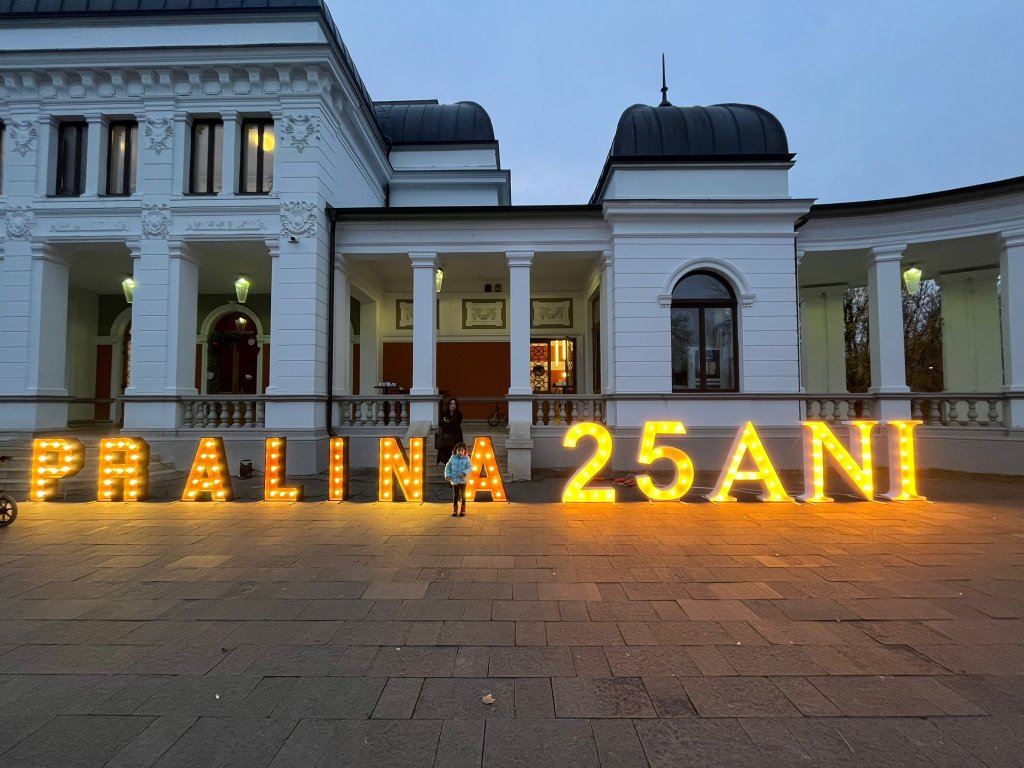 25 de ani de la prima prăjitură: Cofetăria Pralina a sărbătorit alături de clujeni