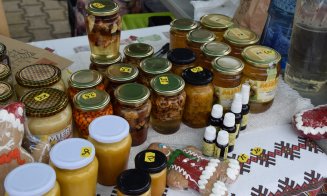 Bunătăți de la producătorii locali, la Târgul de Crăciun din Frata