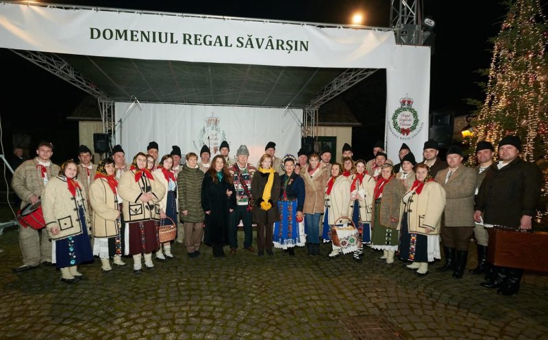 Colindele clujene au răsunat la Târgul de Crăciun de la Săvârșin, în prezența Familiei Regale
