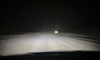 Autostrada Cluj-Turda ora 01:20 - ”Oglindă oglinjoară” / S-a acționat apoi toată noaptea cu utilaje de deszăpezire
