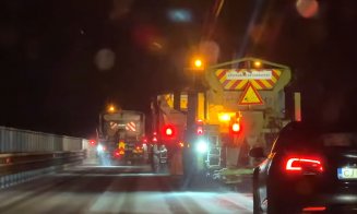 Autostrada Cluj-Turda ora 01:20 - ”Oglindă oglinjoară” / S-a acționat apoi toată noaptea cu utilaje de deszăpezire