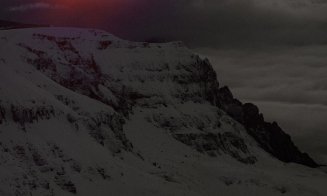 Cerul și pământul... / Apus de soare în seara de Crăciun, de pe Vârvul Omu