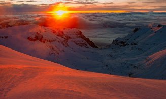 Cerul și pământul... / Apus de soare în seara de Crăciun, de pe Vârvul Omu