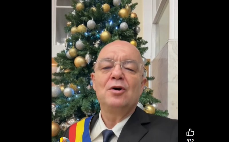 Emil Boc a transmis Plugușorul de Anul Nou clujenilor și românilor: „Clujul drag să strălucească, România să trăiască!”