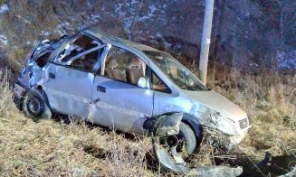 Accident lângă Cluj-Napoca. Cinci persoane au fost transportate la spital