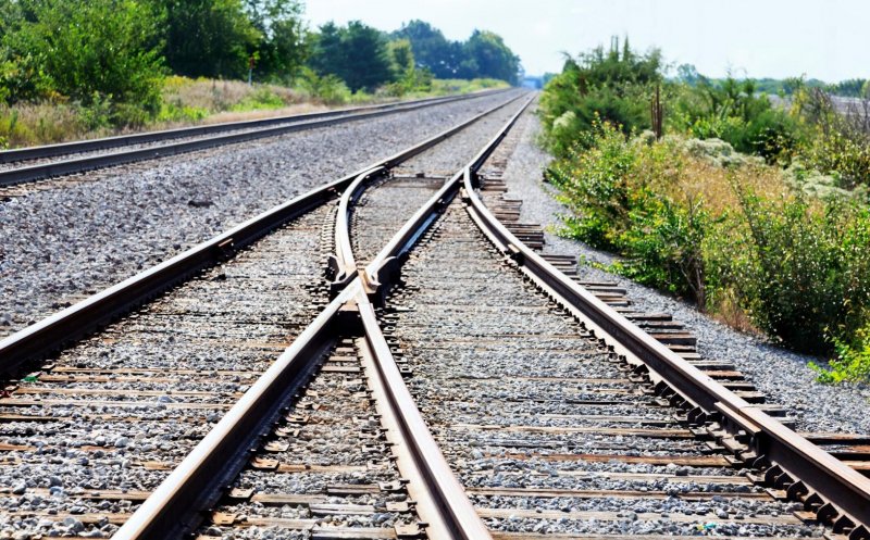 CFR S.A. estimează redeschiderea circulației feroviare pe aproape 183 de kilometri de de cale ferată în 2026. Ce se întâmplă cu tronsonul Cluj - Oradea