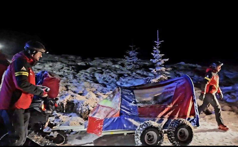 Zi de foc pentru salvamontiști pe munte: Zeci de apeluri de urgență. S-a intervenit și la Cluj