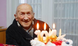 Un veteran de război din Cluj a împlinit 104 ani. „Sunt oameni în fața cărora nu ai nevoie de multe cuvinte. Doar de respect”