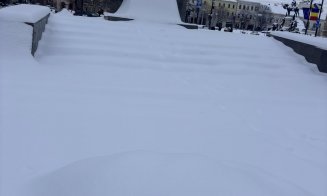 Un deputat clujean critică deszăpezirea din oraș: „După declarații, zăpada a fost strânsă. După poze, se vede clar cât”