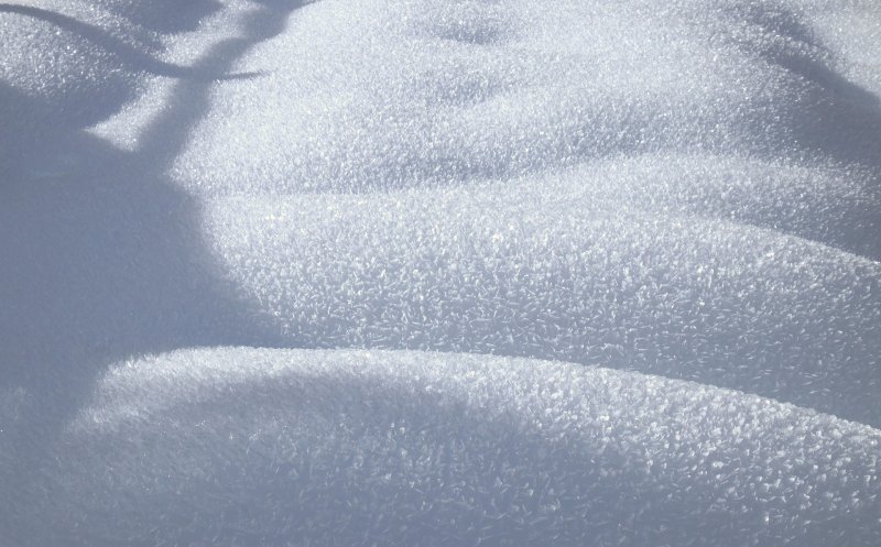 Deszăpezire la Jucu: Autoritățile intervin permanent, iar cetățenii sunt obligați să curețe trotuarele din fața locuințelor