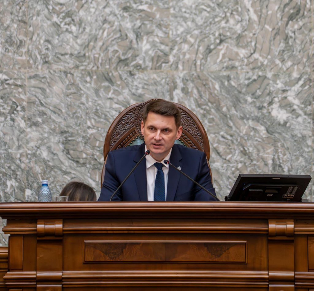 Clujeanul din fruntea Senatului, avertisment la început de 2026: „România nu își permite experimente politice într-un context internațional instabil”