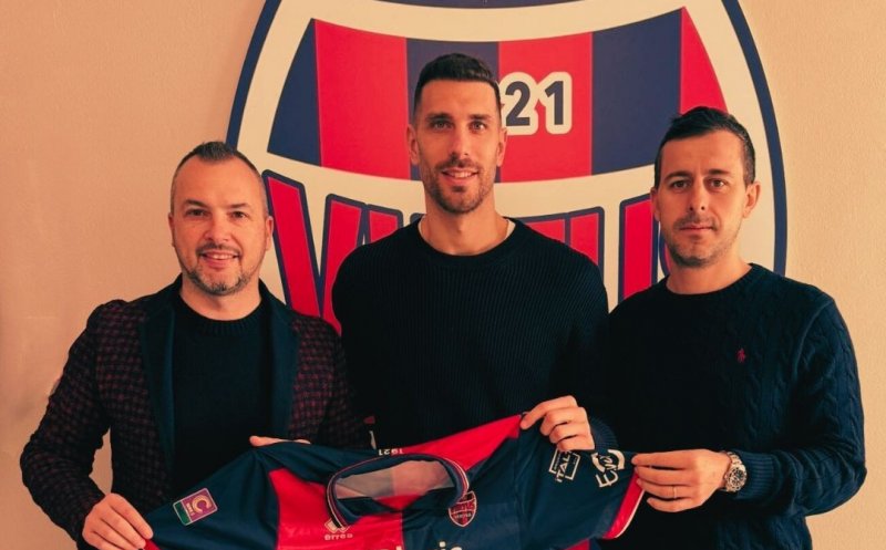 Jucătorul dat afară de CFR Cluj s-a întors în Italia. Cu ce echipă a semnat