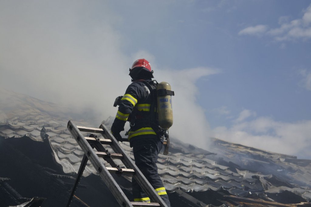 Weekend de foc pentru ISU Cluj: accidente și urgențe medicale pe bandă rulantă