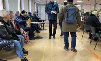 Cozi și la -10 la ghișeele Primăriei Cluj-Napoca pentru taxe și impozite. Mulți au venit pentur parcările / Platformele online funcționează