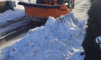 Deszăpezire la foc continuu în Turda. Zeci de străzi curățate într-o singură zi