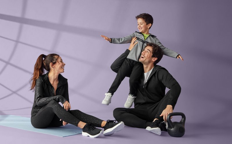 Îmbrăcăminte sport la modă și funcțională pentru întreaga familie - tendințe 2026