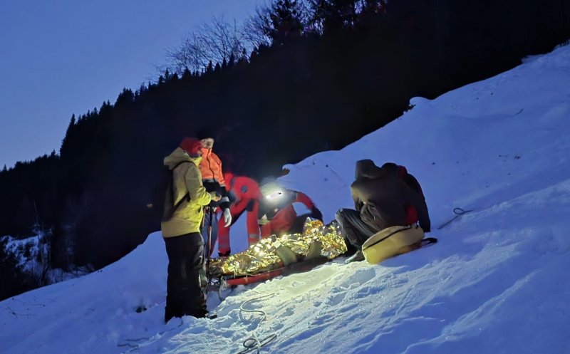 Weekend de foc pentru Salvamontiștii din Cluj! 5 persoane au fost predate Ambulanței / Vlădeasa și pârtiile de schi, cele mai problematice