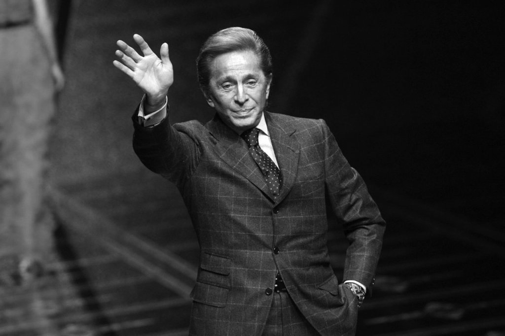 A murit creatorul de modă italian Valentino. Când și unde va fi înmormântat