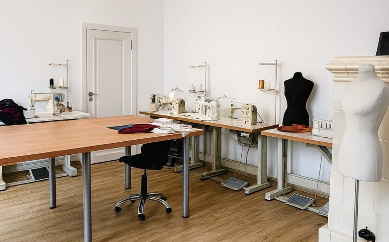 Cluj-Napoca devine pol de antreprenoriat în modă: Hub de Croitorie și Design Vestimentar. „Mulți tineri vor să dezvolte un brand și să învețe cum”