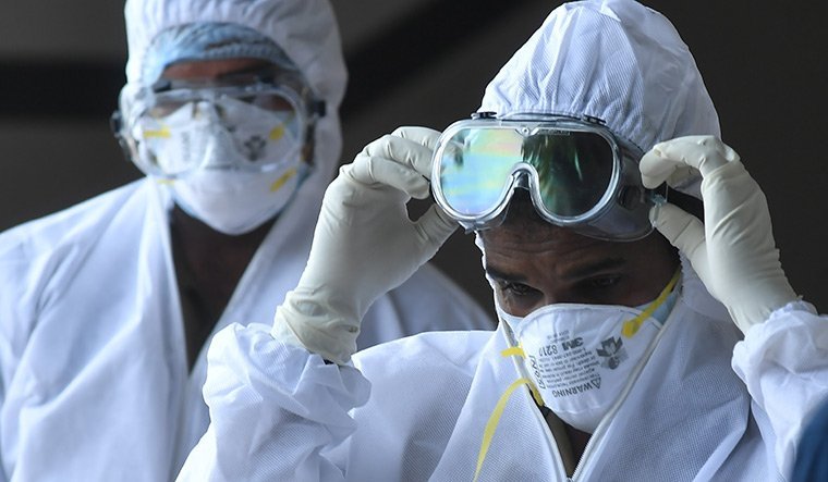 Nouă amenințare globală? Virusul Nipah declanșează alertă sanitară în Asia: controale mai aspre în aeroporturi