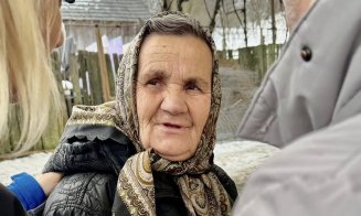 În ploaie și frig, pentru cei care au nevoie: O mână întinsă bunicilor din satele clujene. “N-am schimbat lumea, dar am arătat că ne pasă”