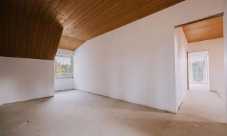 O casă de poveste ascunsă printre pădurile de la Mărișel, scoasă la vânzare. Cât costă vila din inima Munților Apuseni