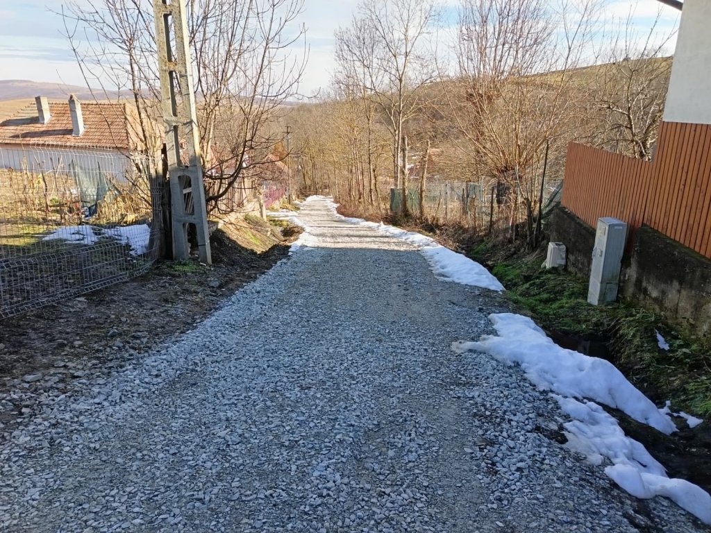 Drumuri comunale distruse de ploi, reparate cu fonduri de la CJ Cluj. 700.000 de lei alocați pentru intervenții urgente