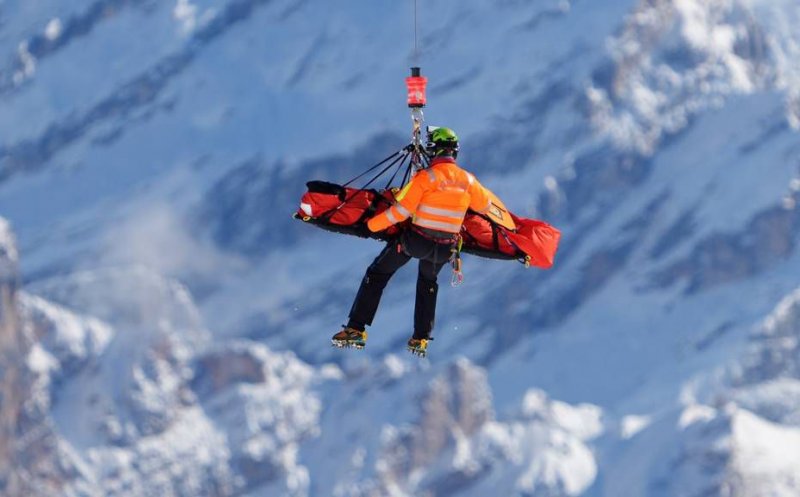 Accidentare GRAVĂ la JO 2026. Lindsey Vonn, preluată cu elicopterul și operată de urgență după teribila căzătură de la proba de schi alpin